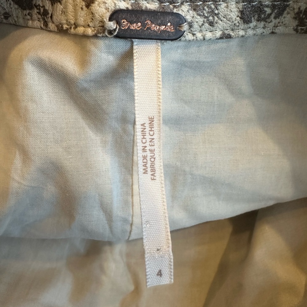 Free People Faux Leather Cheetah Print Skirt Size 4 - Picture 4 of 6